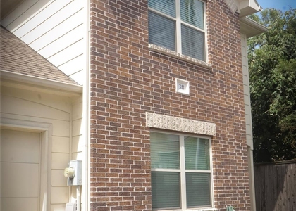 5951 S Loop E - Photo 1