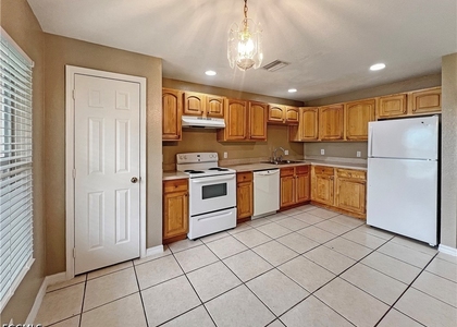 5231 27th Street Sw - Photo 1