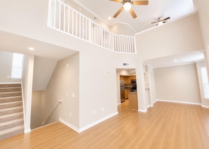 702 Hadley Street - Photo 1