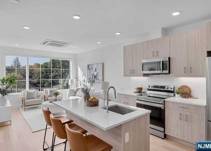 35 Jefferson - Photo 1