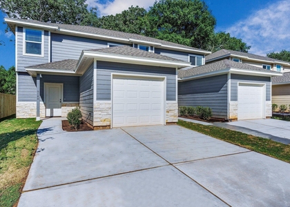 918 Shady Lane - Photo 1