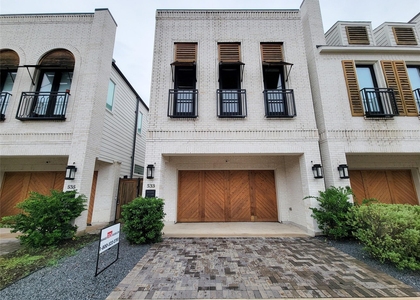 533 W 27th - Photo 1