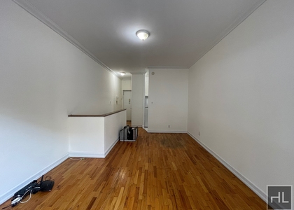 York Avenue - Photo 1