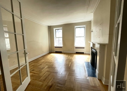 East 89 Street - Photo 1