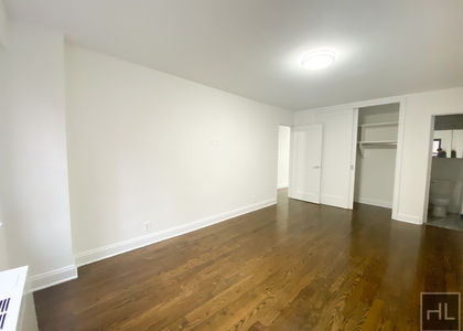 East 56 Street - Photo 1