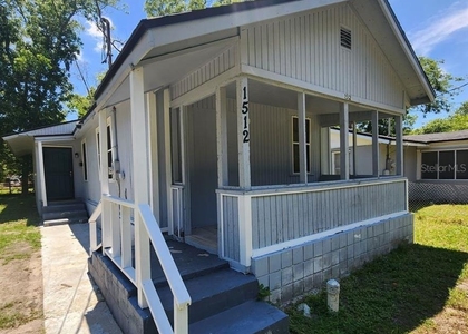 1512 W 31st Street - Photo 1