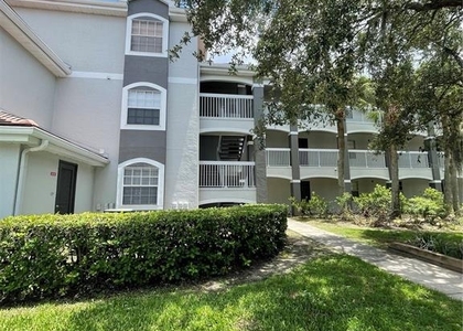 13815 Fairway Island Drive - Photo 1