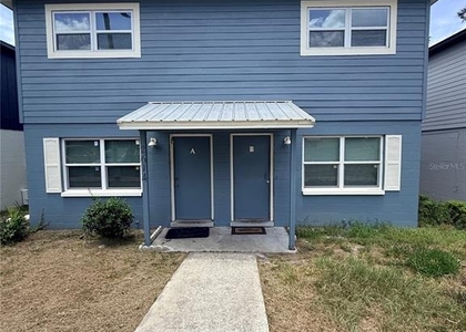 2614 Sw 31st Place - Photo 1