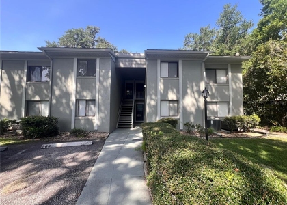 302 Palm Coast Parkway Ne - Photo 1