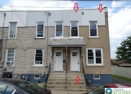 1535 E 7th Street - Photo 1