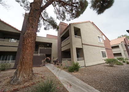 5022 S Rainbow Boulevard - Photo 1