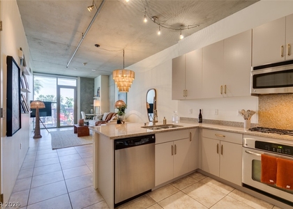 353 Bonneville Ave - Photo 1