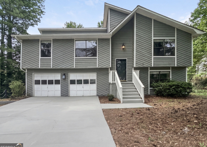 323 Park Ridge Court - Photo 1