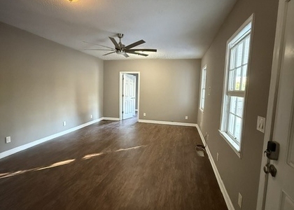 6790 Queen Mill Road Se - Photo 1