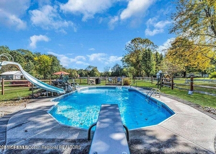 541 Frank Applegate Road - Photo 1