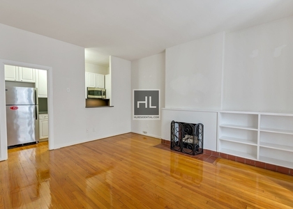 Madison Avenue - Photo 1