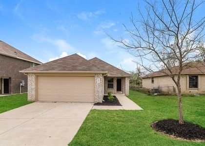 1601 Oriole Drive - Photo 1