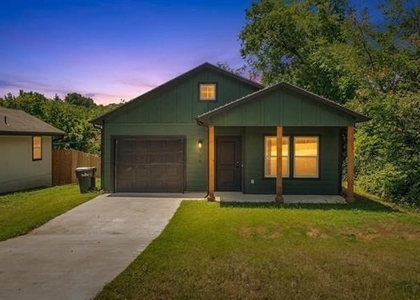 716 E Chestnut Street - Photo 1