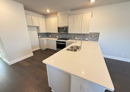 305 Blackthorne Drive - Photo 1