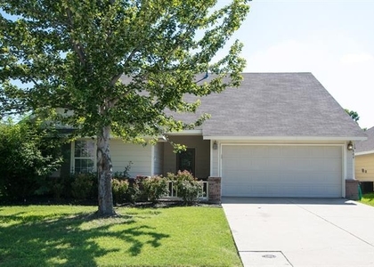 809 Robbin Circle - Photo 1