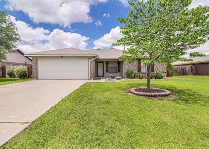 937 Springhill Drive - Photo 1