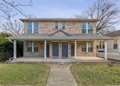 836 N Madison Avenue - Photo 1