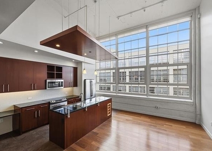 2600 W 7th Street - Photo 1