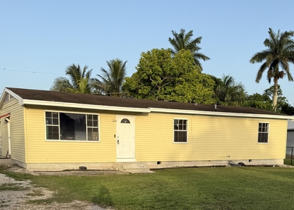 265 Sw 11th Avenue - Photo 1