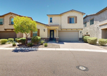 209 E Beatryce Street - Photo 1