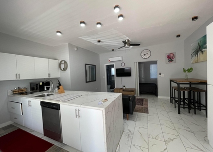 824 Ne 4th Street - Photo 1