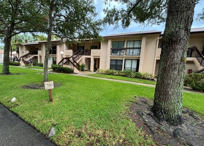 2225 Sw 15th Street - Photo 1