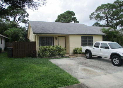 9077 E Highland Pines Drive - Photo 1
