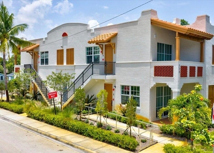 129 S K Street - Photo 1