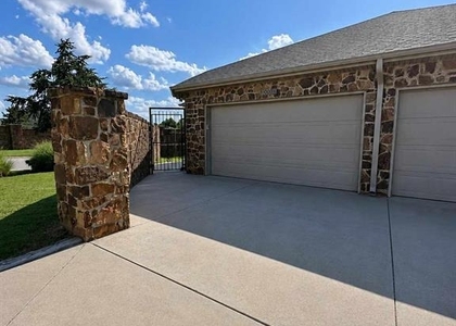 10000 Shadowview Drive - Photo 1