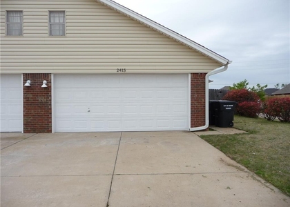 2415 N Truitt Street - Photo 1