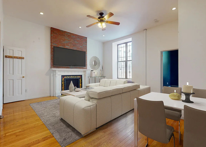 West 90th Street - Photo 1