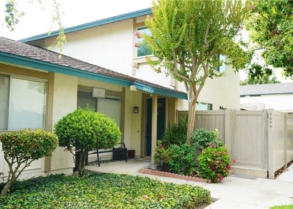 1695 E Avenida De Las Flores - Photo 1