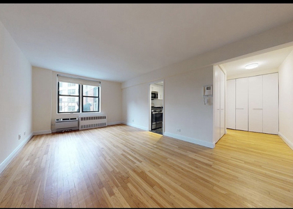  West 13th Street - Photo 1