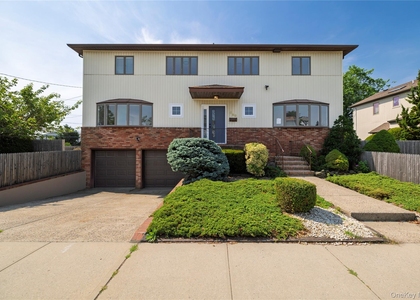 580 E. Pine Street - Photo 1
