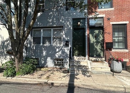 748 S Harshaw Street - Photo 1