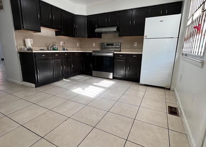1610 W Diamond Street - Photo 1