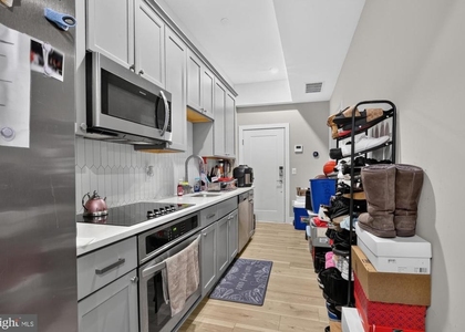 2621 W Jefferson Street - Photo 1