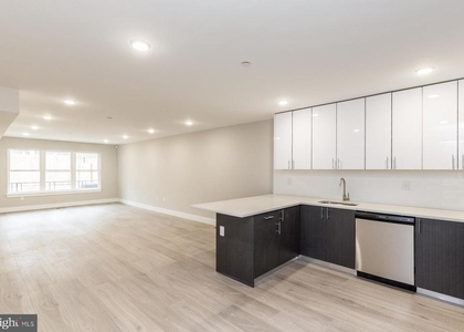 1724 N Marshall Street - Photo 1