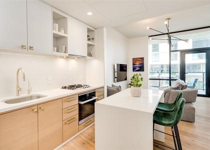 70 Rainey St - Photo 1