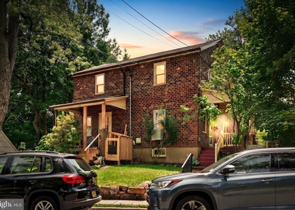 43 Spruce - Photo 1