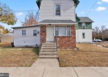 302 N Main Street - Photo 1