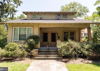 733 Camden Avenue - Photo 1