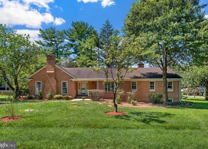 11132 Luxmanor Road - Photo 1