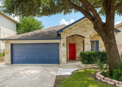 1819 Melissa Oaks Ln - Photo 1