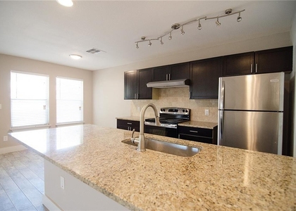 11901 Alpheus Ave - Photo 1